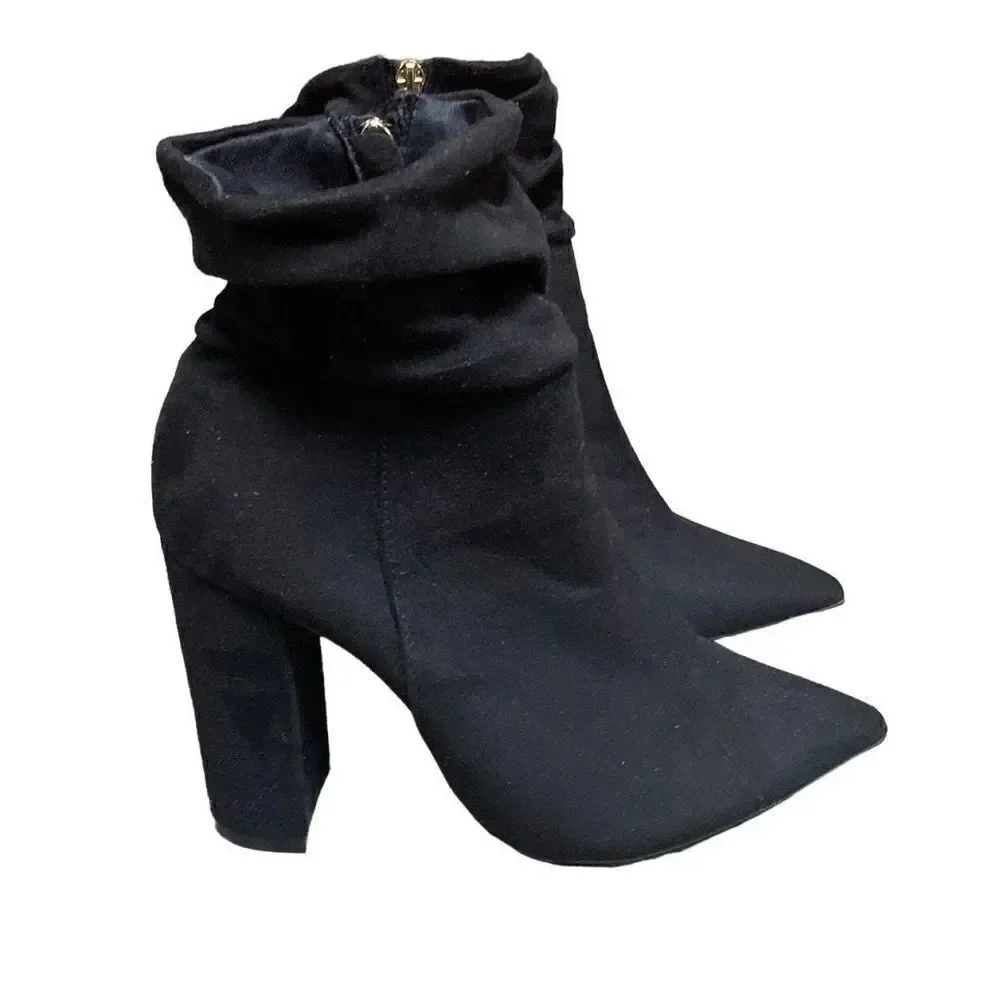 Qupid Black Faux Suede Pointed Toe Block Heel Bootie Size 9